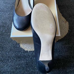 Michael Kora - Presley Mid Pump